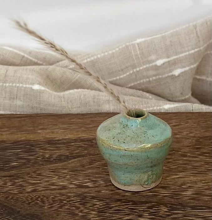 Small Bud Vase Light Green