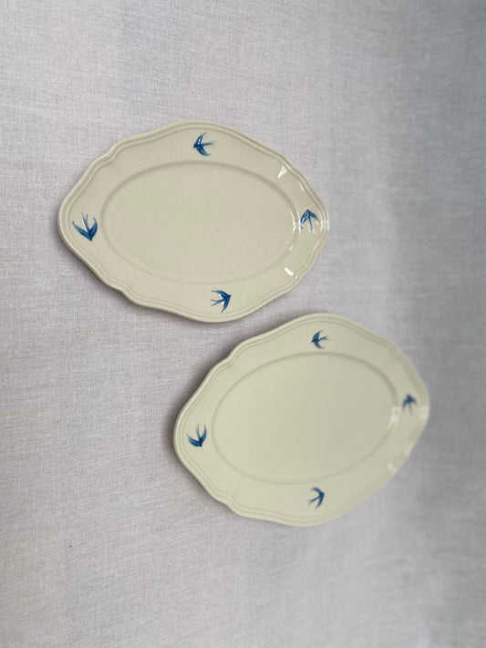 Swallow serving plate