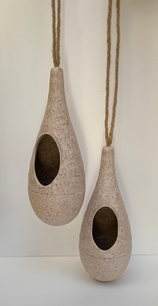 Hanging Bird Pod