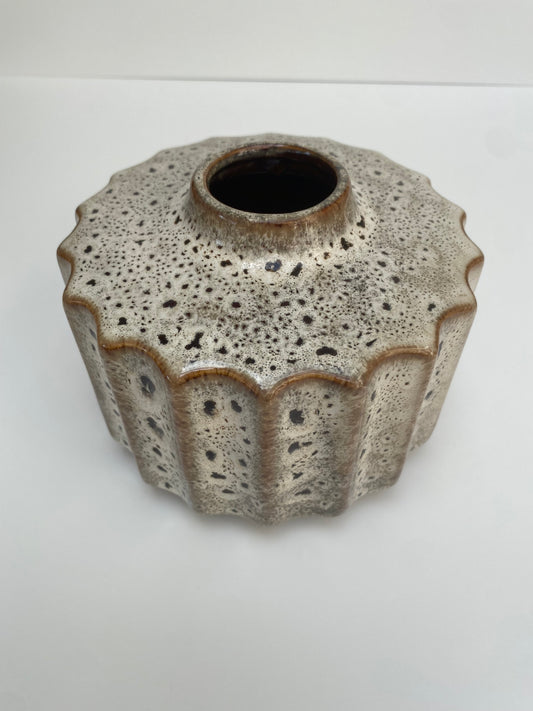Coggy Vase