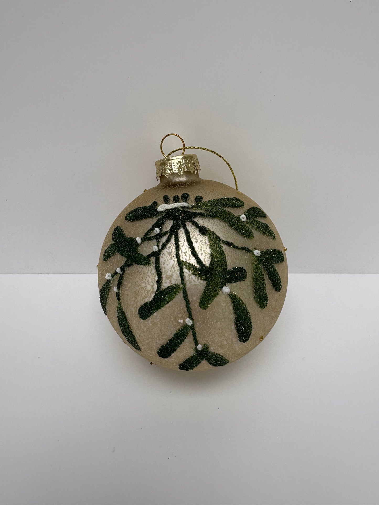 Mistletoe Bauble Gold